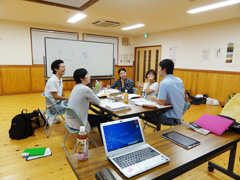 沖縄統合医療学院鍼灸学科夜間部3年生有志来たる